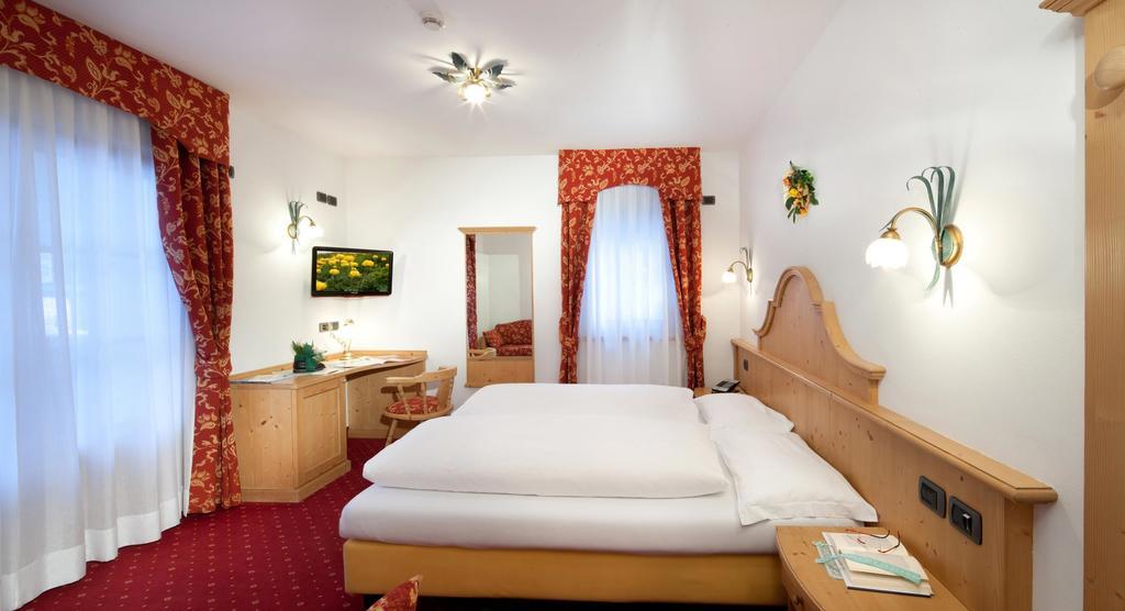 Hotel Garni Laura Arabba Room photo